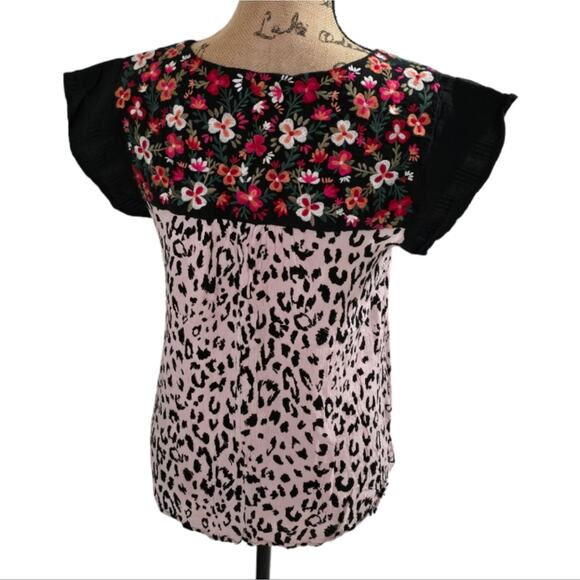 Savanna Jane Floral Embroidered Leopard Print Fiesta Shirt Size Medium - Picture 3 of 7